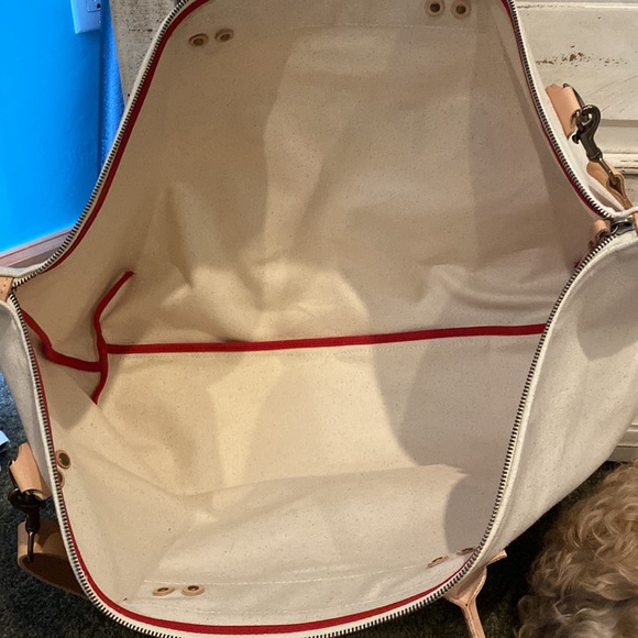 Canvas Weekender - Picture 2 of 3